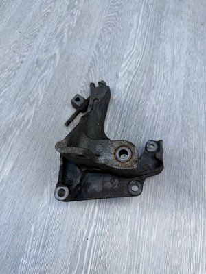 Кронштейн насоса гідропідсилювача Subaru Legacy, 2.0 бензин, 2003-2009 р., 34446AE041, б.в. 34446AE041 фото