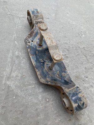 Кронштейн заднего редуктора Subaru Impreza 3, 2007-2011 г., седан, 41310AG022, б.у. 41310AG022 фото