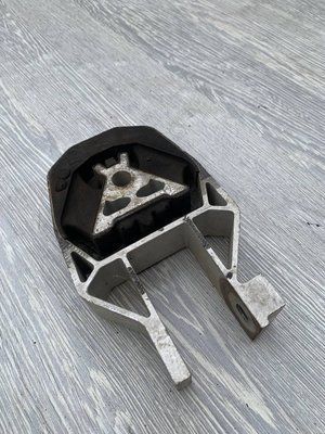 Подушка двигателя задняя нижняя Ford Focus MK3, 2011-2018 г., USA, AV616P082AC, б.у. AV616P082AC фото