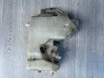 Бачек омывателя Mercedes W211 E-class, 2118600160, б.у.  2118600160 фото