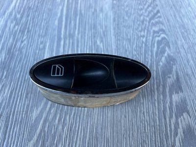 Кнопка стеклоподъемника Mercedes W211 E-class, 2118211351, б.у.  2118211351 фото