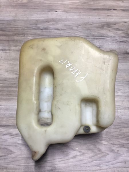 Бачок омывателя 441.0.7622-028.6 Skoda Favorit, б.у. 441.0.7622-028.6 фото