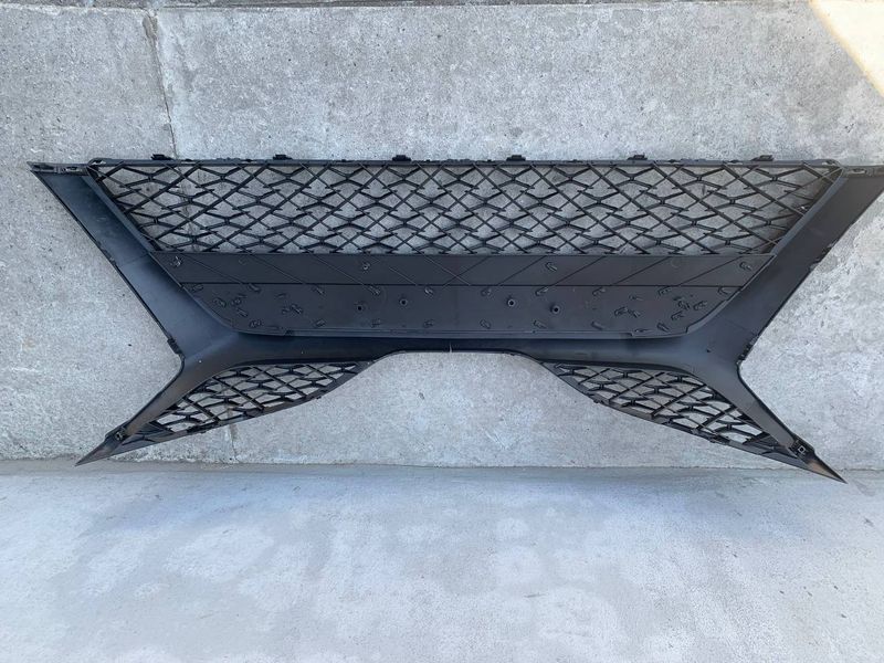 Решетка переднего бампера Toyota Camry 70, 2017-, (дефект), USA, 5310206320 5310206320 фото