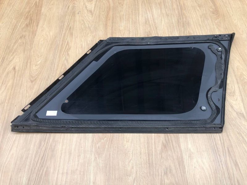 Стекло кузовное левое боковое LR034328, CK5229601 Range Rover Vogue L405, б.у. LR034328, CK5229601 фото