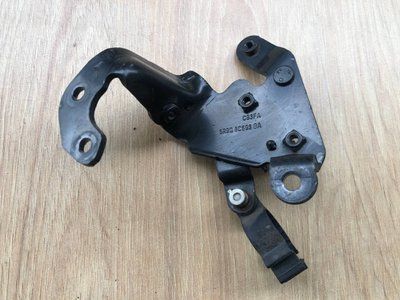 Крепление жгута электропроводки LR042666, 6R8Q6C693BA Range Rover Vogue L405, б.у. LR042666, 6R8Q6C693BA фото