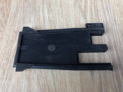 Кришка корпусу блока запобіжників, бокова Mercedes C-class w203, Б.в 2035450046 2035450046 фото