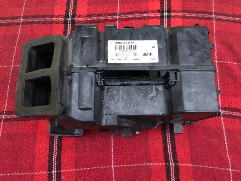 Корпус обігрівача задній голий Mercedes w221, S-клас 2218300262 фото