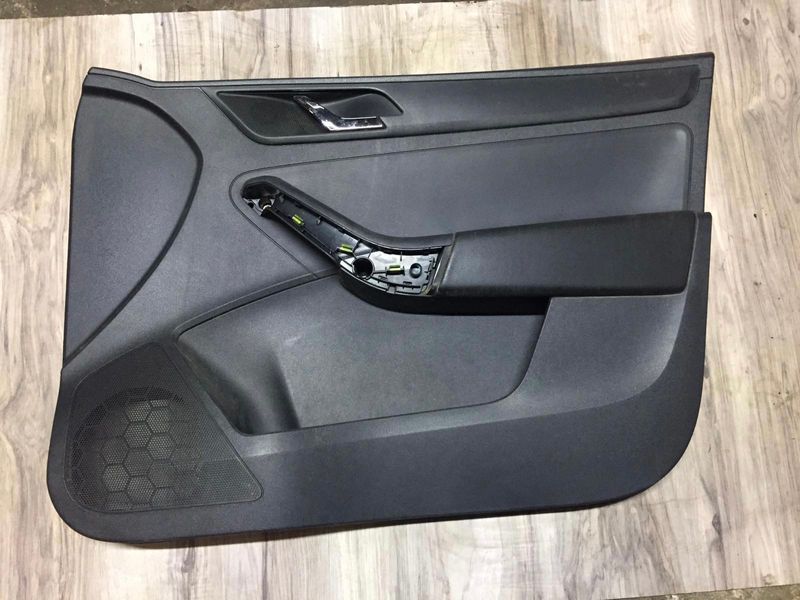 Карта дверей передня права 5JА02R Skoda Fabia 3, б.в. 5JА02R фото
