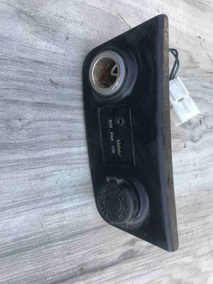 Блок с розьемами USB, AUX, розетки и прикуривателя Hyundai i30 2007-2012 г, б.у.96120-2R000 96120-2R000 фото