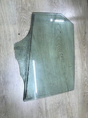 Стекло задних правых дверей Mazda 3 2003-2009 г., хэтчбек, BP4K72511A, б.у. BP4K72511A фото