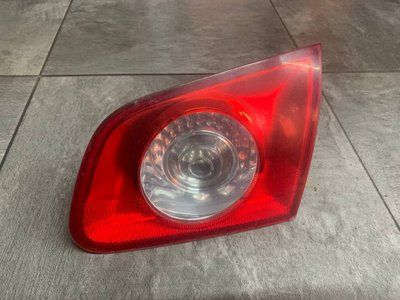 Фонарь задний правый, в крышку багажника Volkswagen Passat B6, 2005-2011 г., универсал, 3C9945094, б.у. 3C9945094 фото