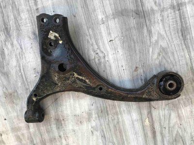 Важіль передньої підвіски правий Hyundai i30 2007-2012 р, б.в. 545012H000 545012H000 фото
