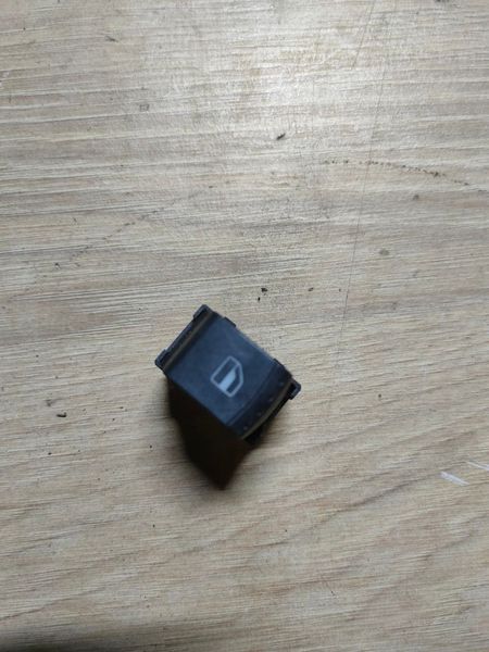 Кнопка стеклоподъемника передняя правая Skoda Fabia 1, 2005 г., 6Y0959855, б.у.  6Y0959855 фото