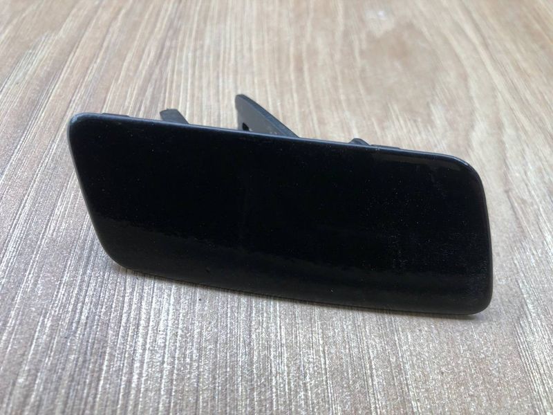 Кришка омивача фар права LR038767, CK5213L018AА Range Rover Vogue L405, б.в. LR038767, CK5213L018AА фото