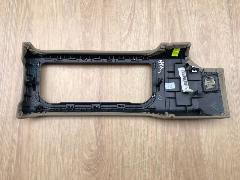 Молдинг приборной панели обшивка LR035381, CK5204268G Range Rover Vogue L405, б.у LR035381, CK5204268G фото