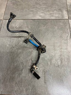 Клапан вентиляції газу паливного бака Volkswagen Passat B6, 2.0 TFSI, 2005-2011 р., 06F133781D, б.в. 06F133781D фото