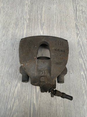 Суппорт передний правый Mazda 3 BK, 1.6 бензин, 2003-2009 г., хэтчбек , BPYK3361XB, б.у. BPYK3361XB фото