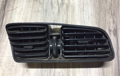 Дефлектор обдува салона центральный Skoda Felicia Б.у. 6U1 819 728 фото