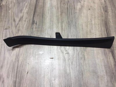 Накладка порога передня ліва 561.868.237 Volkswagen Passat B7, б.в. 561.868.237 фото