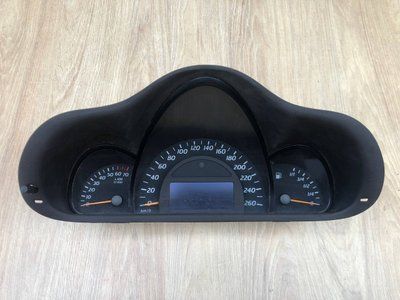 Панель приладів Mercedes C-class w203, б.в. 2035408111 2035408111 фото