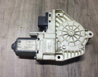 Моторчик стеклоподъемника задний левый 5L0959811 Skoda Yeti, б.у. 5L0959811 фото