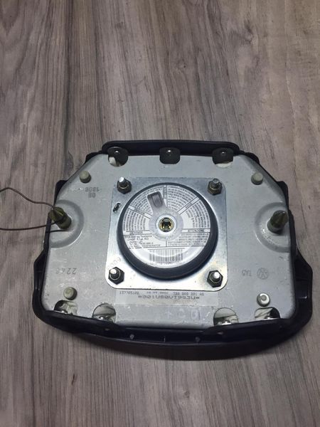 Подушка безпеки водія 3В0880201АS Volkswagen B5, б.в. 3В0880201АS фото
