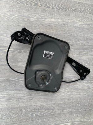 Стеклоподъемник задних левых дверей Skoda Fabia 2, 2007 г., хэтчбек, 5J4839401, б.у.  5J4839401 фото