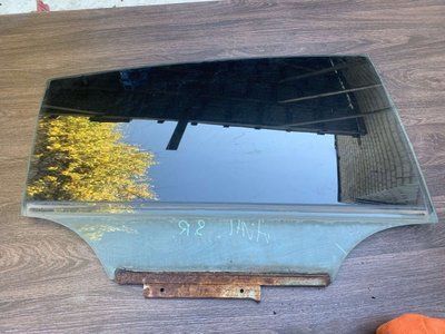 Скло задньої правої двері Toyota Avalon 2005-2012, б.в. 2015457943 фото