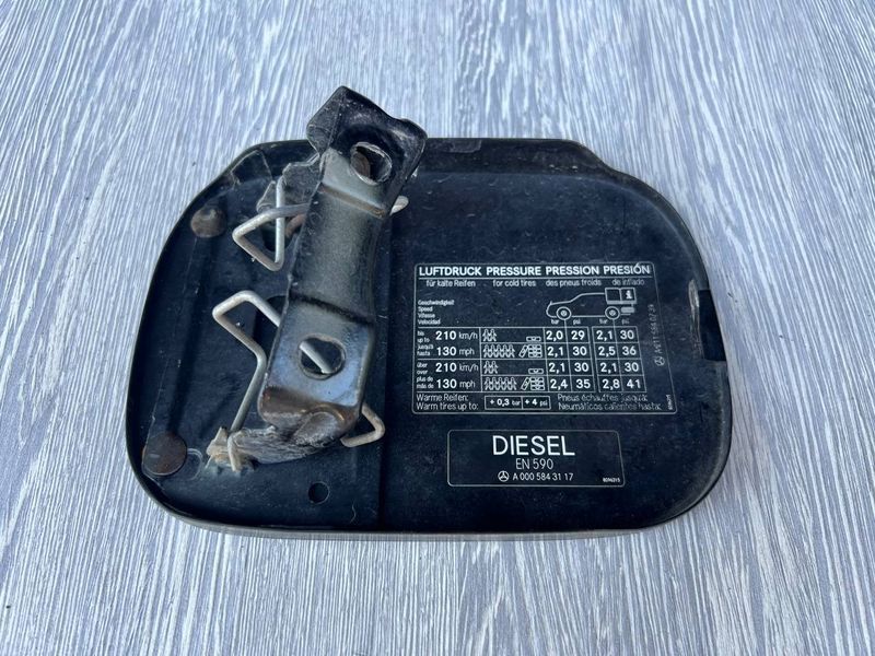 Лючок бензобака Mercedes W211 E-class, 0005843117, б.в. 00105843117 фото