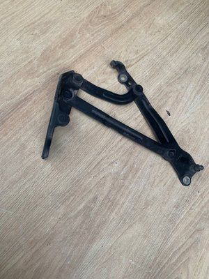 Петля крышки багажника левая Chevrolet Epica 2006-2012 г. б.у. 96636501 96636501 фото
