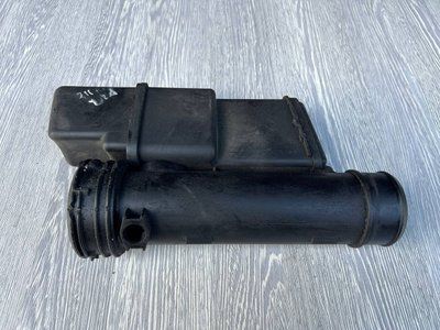 Резонатор воздушного фильтра Mercedes W211 E-class, 2115280308, б.у.  2115280308 фото