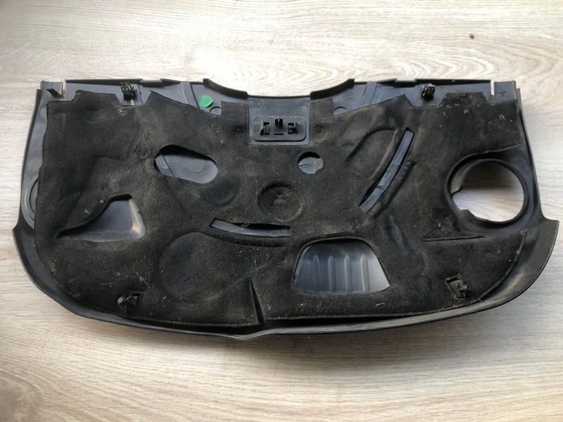 Декоративна накладка на двигун Mercedes w221, S-клас, б.в. 2730101867 фото