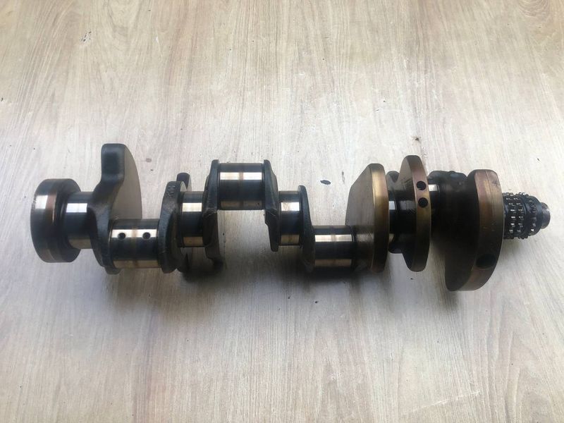 Коленвал Mercedes двигун M273 V8, 4.7л., б.у 2730300601  2730300601 фото