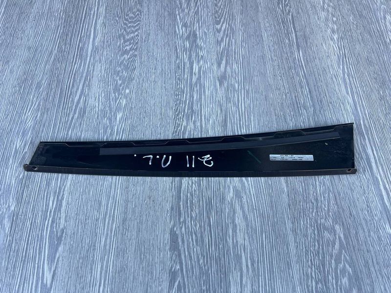 Молдинг, накладка передней левой двери Mercedes W211 E-class, 2116901187, б.у.  2116901187 фото