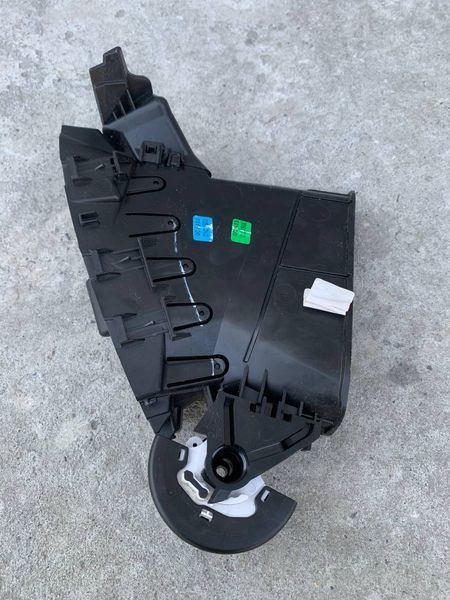 Дефлектор центральный правый Ford Focus MK3, 2011-2018 г., USA, BM51A014L20, б.у. BM51A014L20 фото