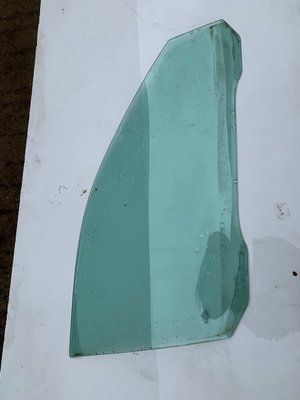 Скло передніх правих дверей Audi A4 B5 2000 р, б. в. 8D0845202 8D0845202 фото