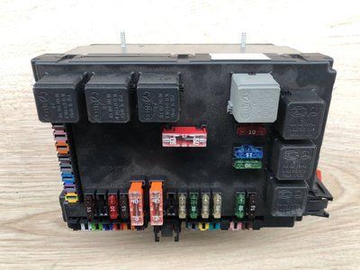Блок запобіжників Mercedes W221, S-клас, б.в. 2215403250 фото