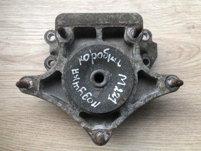 Подушка коробки Mercedes w221, S-клас 2212400518 фото