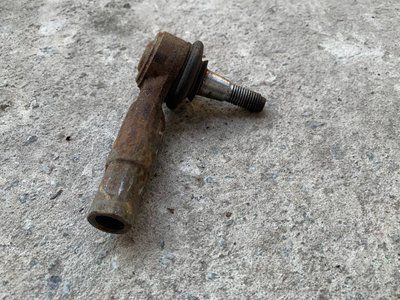 Рульовий наконечник лівий Skoda Fabia 2, 6Q0423811C, б.в. 6Q0423811C фото