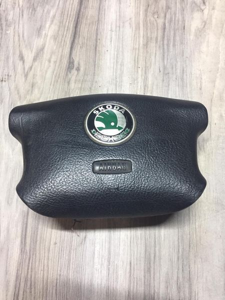 Подушка безопасности водителя 3U0880201А Skoda Octavia Tour рестайлинг, б.у. 3U0880201А фото