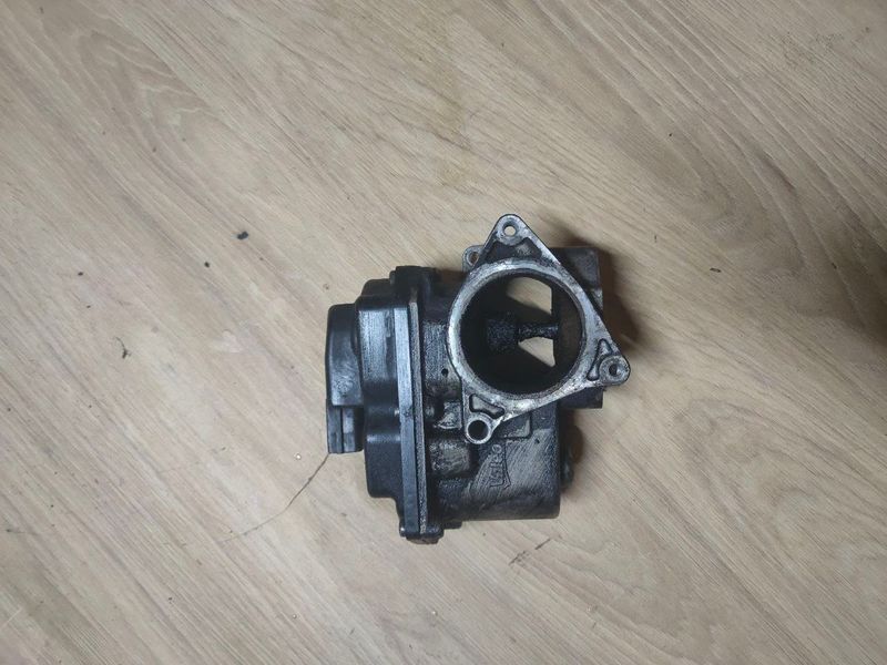 Клапаг EGR Volkswagen Passat B6, 2.0 TDI, 2009 г. , 03L131501G, б.у. 03L131501G фото