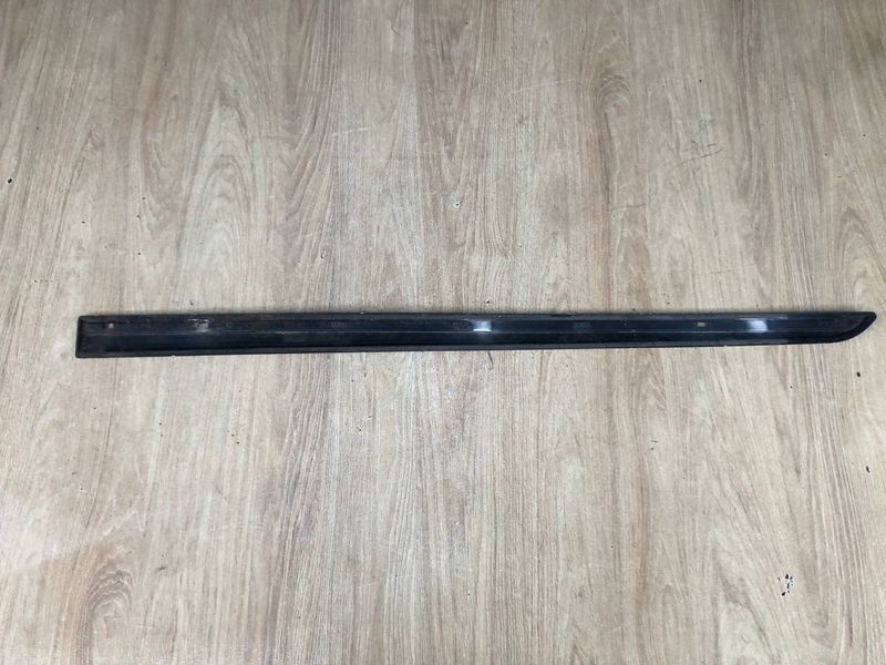 Молдинг двери левой передней Mercedes W169 A-class, б.у 1696900362  1696900362 фото