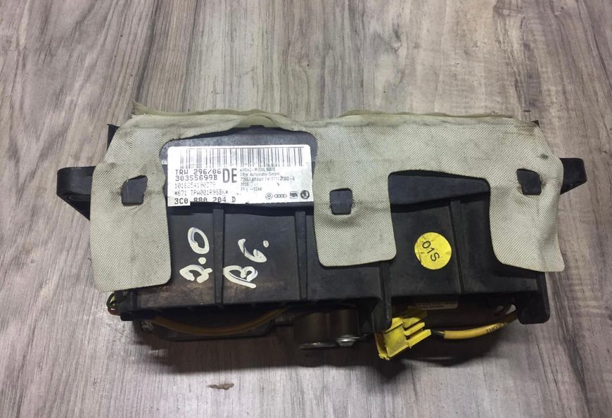 Подушка безопасности пассажира 3С0880204D Volkswagen B6, б.у. 3С0880204D фото