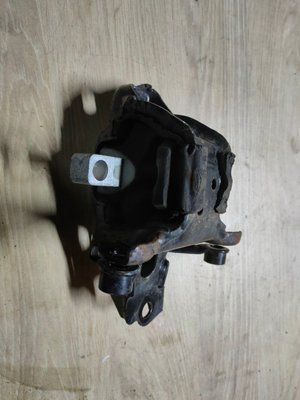 Подушка коробки Skoda Fabia 1, 2005 р., 6Q0199555, б.в. 00-9-9- фото