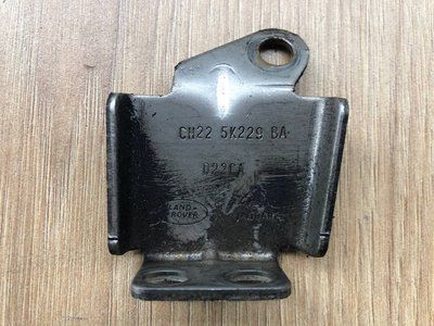 Кронштейн опоры выпускной трубы слева LR029737, CH225K229BA Range Rover Vogue L405, б.у. LR029737, CH225K229BA фото