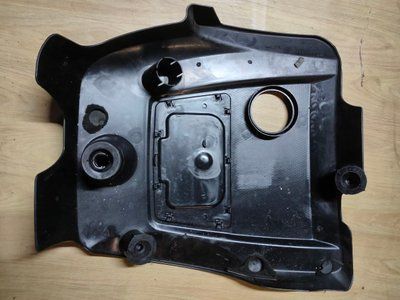 Декоративна кришка двигуна Volkswagen Golf, 038103925, б.в. 038103925 фото