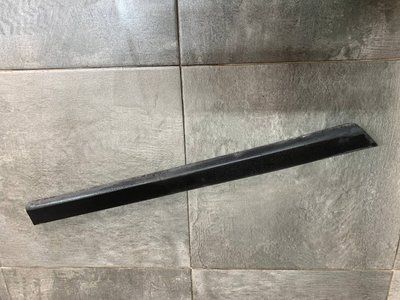 Молдинг задніх правих дверей нижній Volkswagen Passat B6, універсал, 2005-2011 р., 3C0854950, б.в. 3C08549500 фото