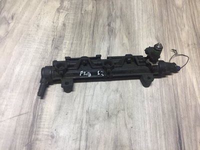 Паливна рейка 03Е133320 Skoda Fabia 1.2, б.в. 03Е133320 фото