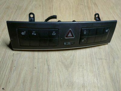 Панель управления Mercedes W203, 2038215781, б.у. 2038215781 фото