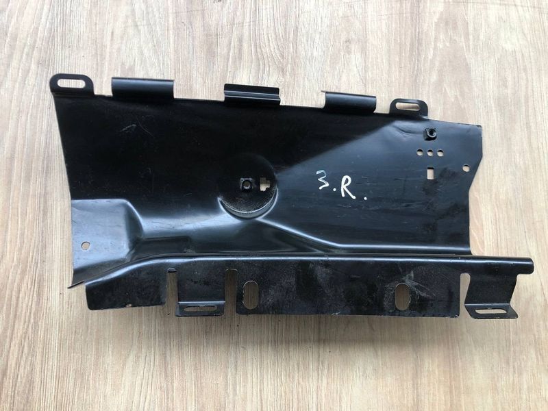 Кронштейн стойки правый опорный LR070731, GK52611J02AA Range Rover Vogue L405, б.у. LR070731, GK52611J02AA фото